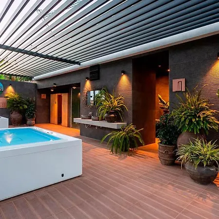 Luxury Bali Complex *